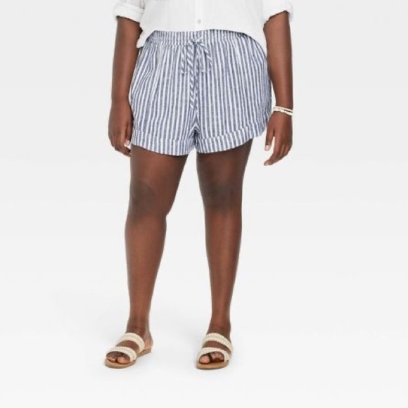 NWT- St. John's Bay Womens Linen Blend Mid Rise Soft Short Navy Stripe - Picture 11 of 11